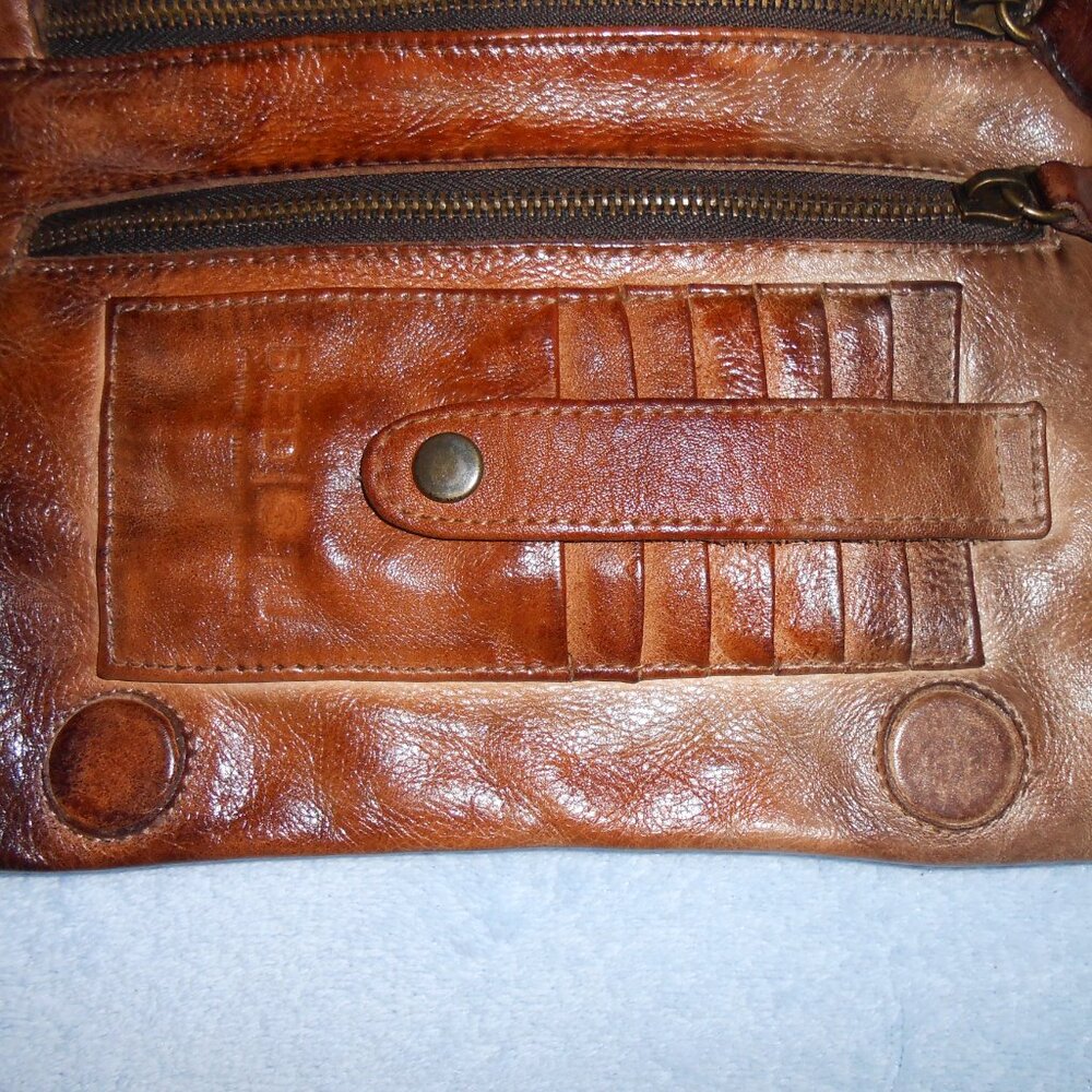Bed Stu Cadence crossbody leather wristlet wallet - Picture 6 of 13